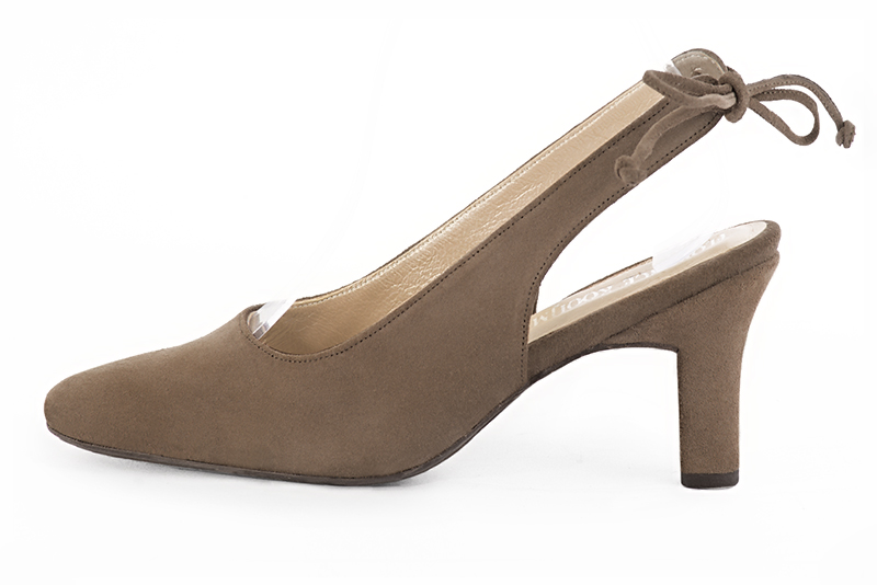 Chocolate brown women's slingback shoes. Round toe. High kitten heels. Profile view - Florence KOOIJMAN